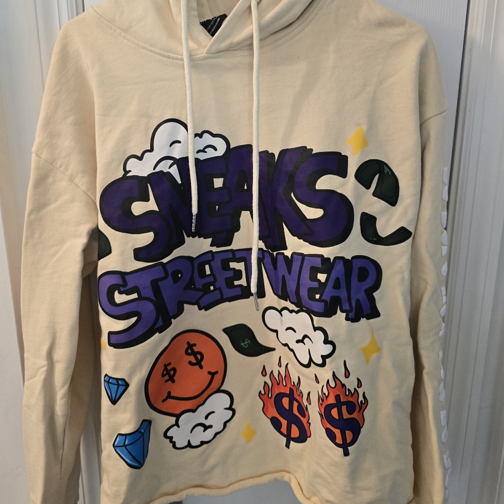 'Sneaks Streetwear' Graphic Raw Hem Hoodie